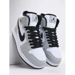 Кроссовки зимние